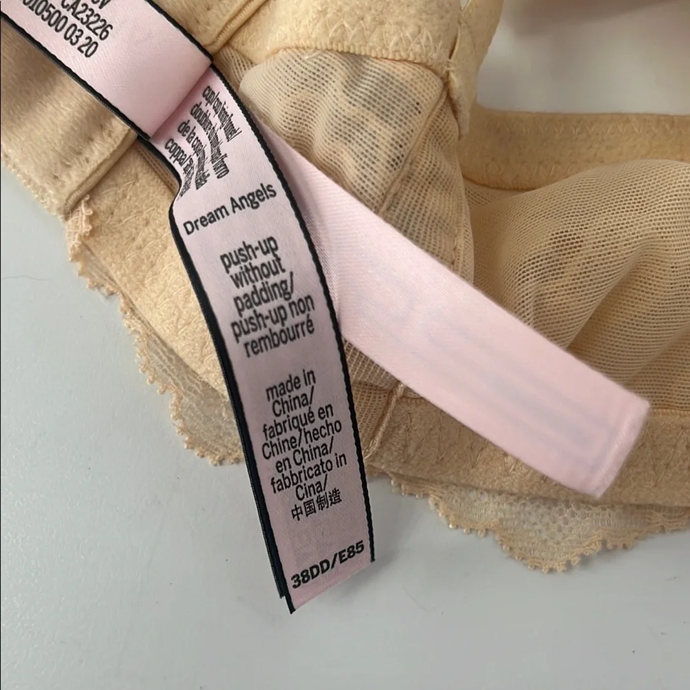 VS Dream Angels No Padding Push Up Bra, Size 38DD